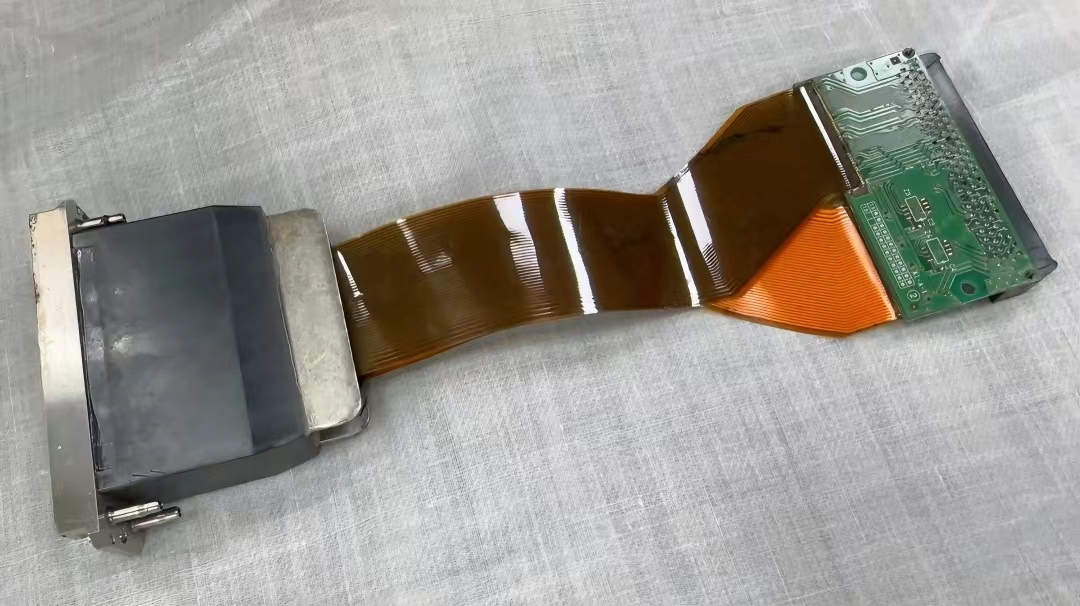 數碼印花機(ji)噴頭會經常斷(duan)針的原因